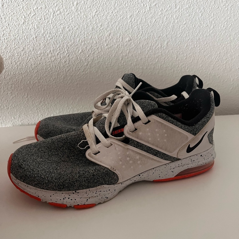 Nike sneakers - Picture 3 of 5
